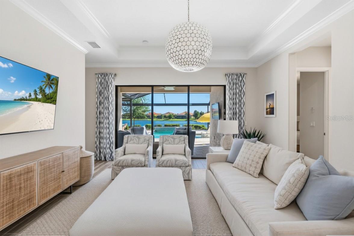 Image 8 of 93 For 7010 Whittlebury Trail