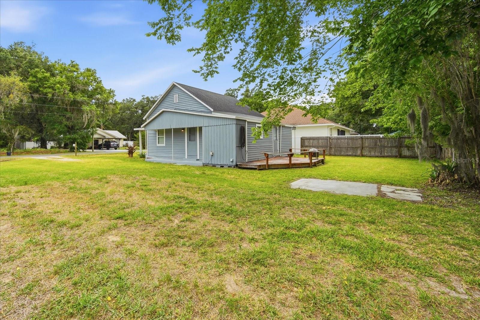 Image 21 of 24 For 708 Drew Street