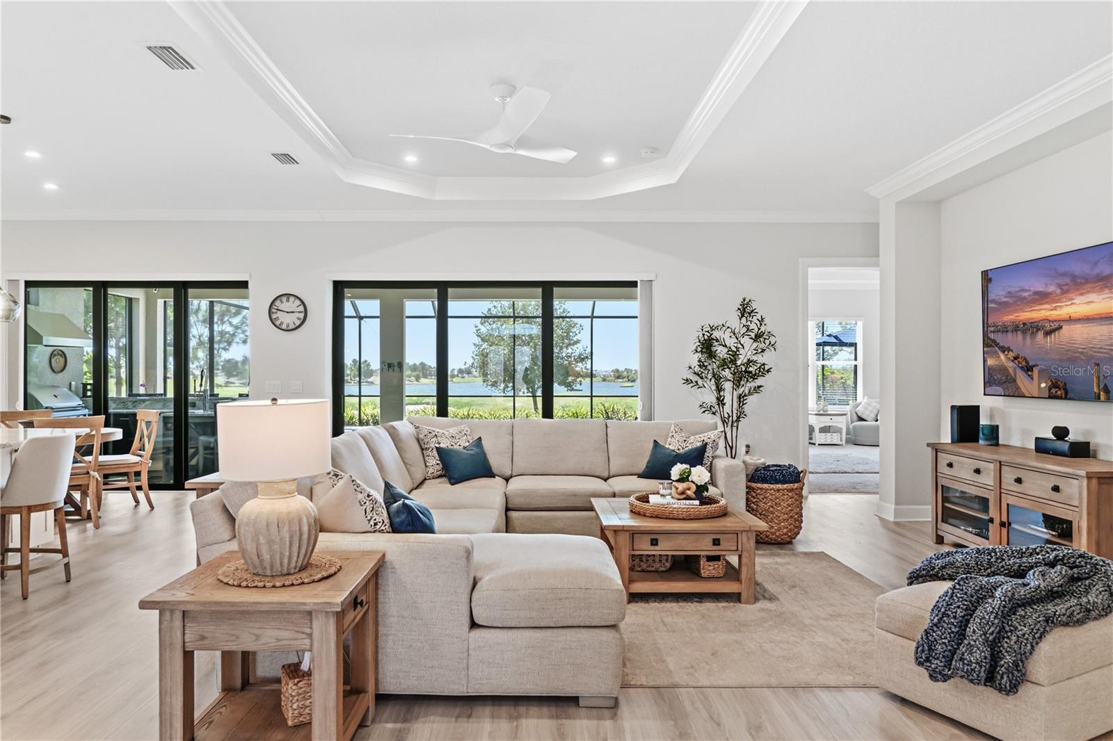 Image 11 of 100 For 3984 Santa Caterina Boulevard