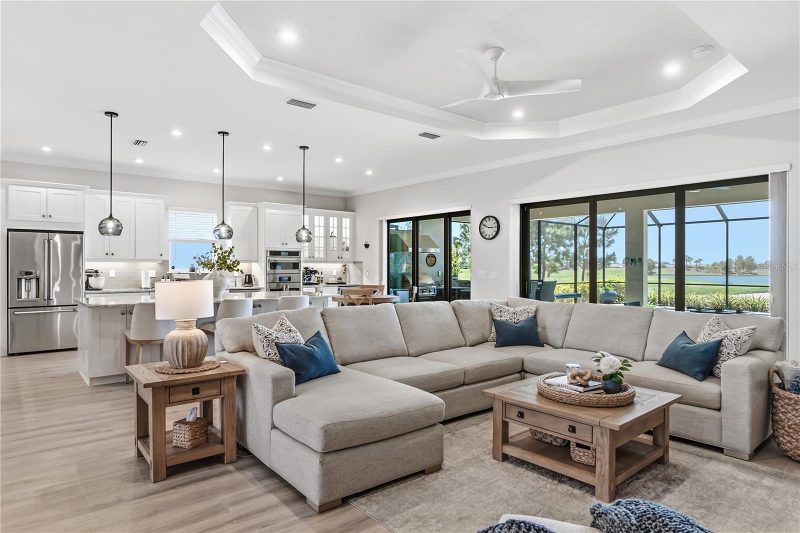 Image 12 of 100 For 3984 Santa Caterina Boulevard