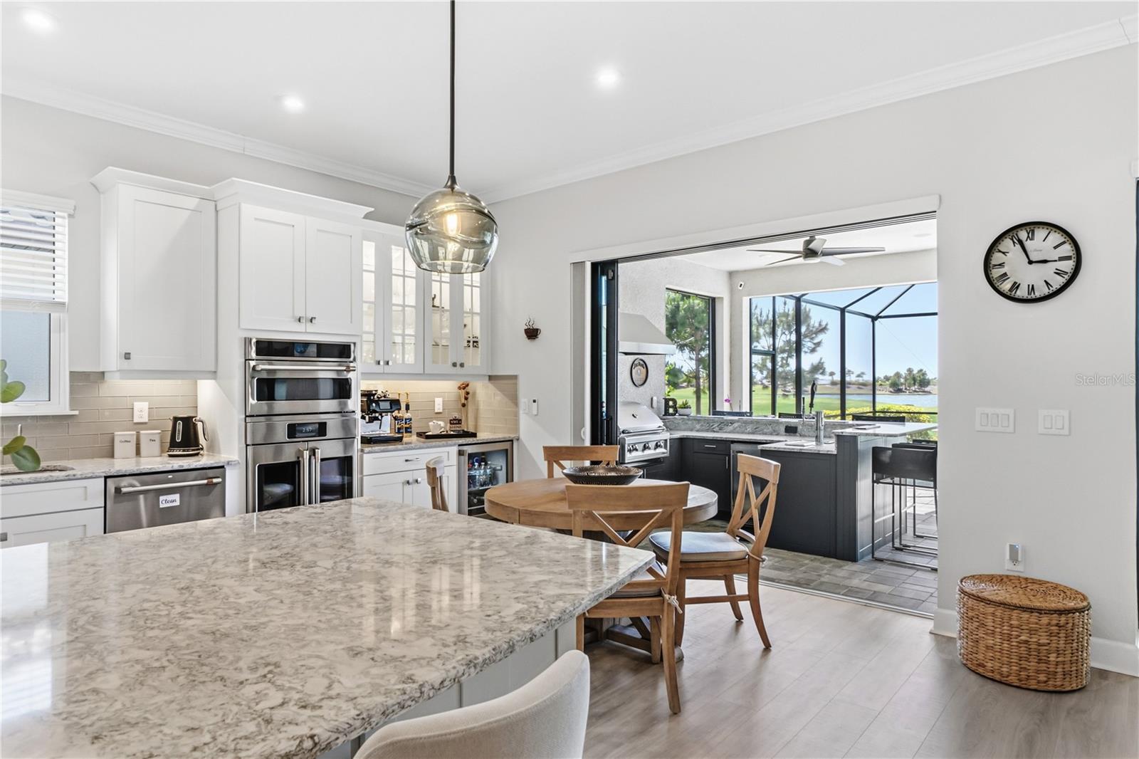 Image 15 of 100 For 3984 Santa Caterina Boulevard