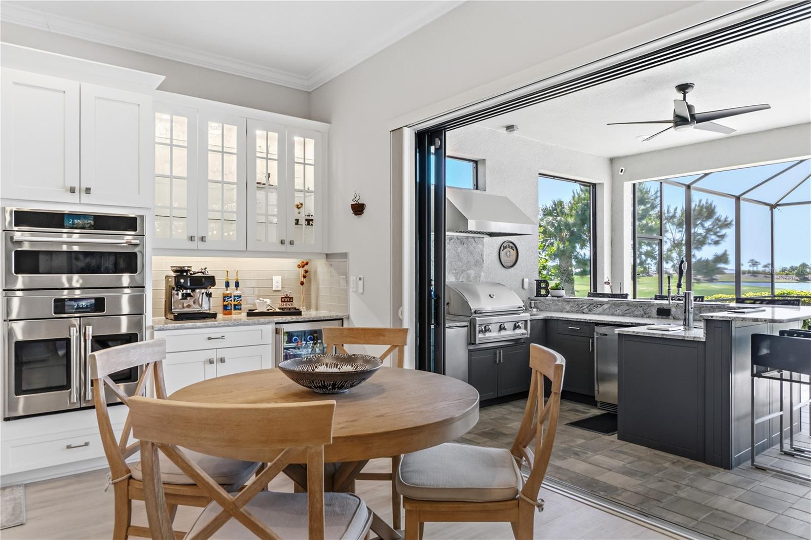 Image 16 of 100 For 3984 Santa Caterina Boulevard