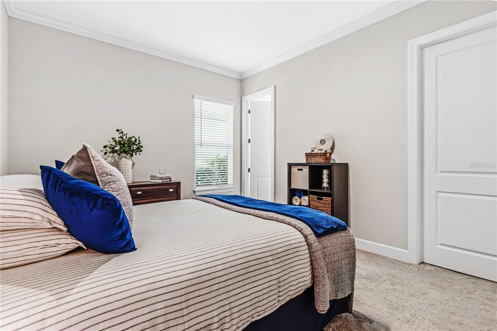 Image 38 of 100 For 3984 Santa Caterina Boulevard