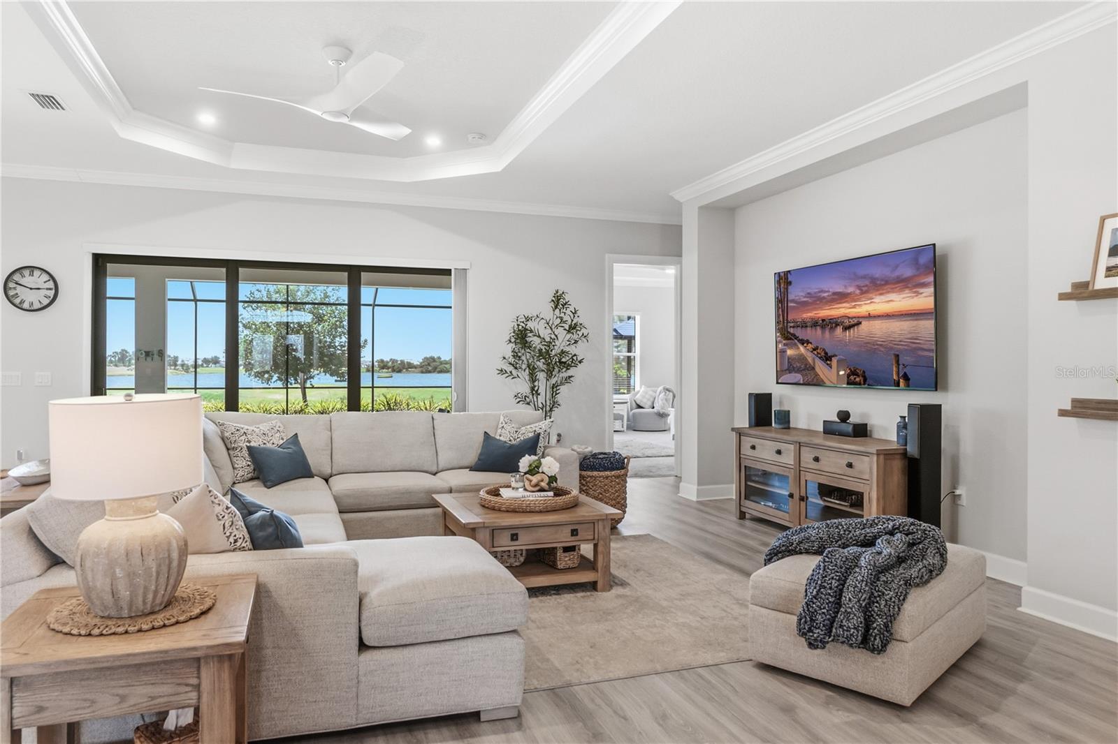 Image 40 of 100 For 3984 Santa Caterina Boulevard