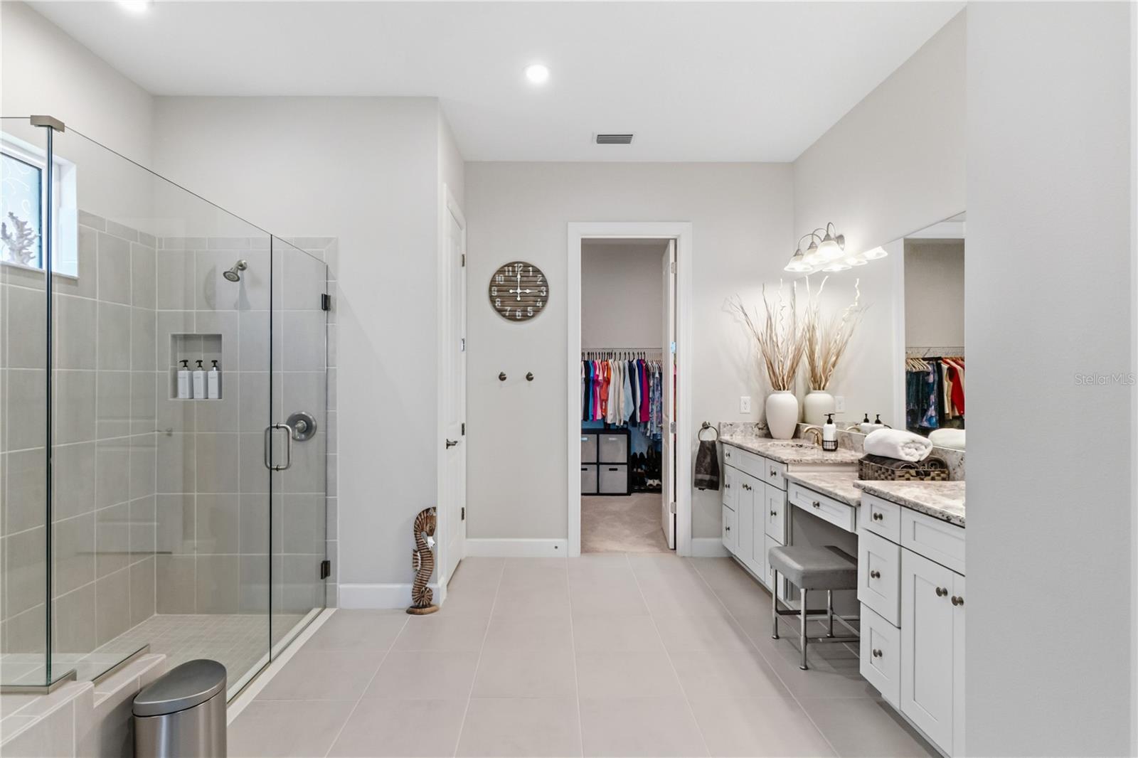 Image 45 of 100 For 3984 Santa Caterina Boulevard