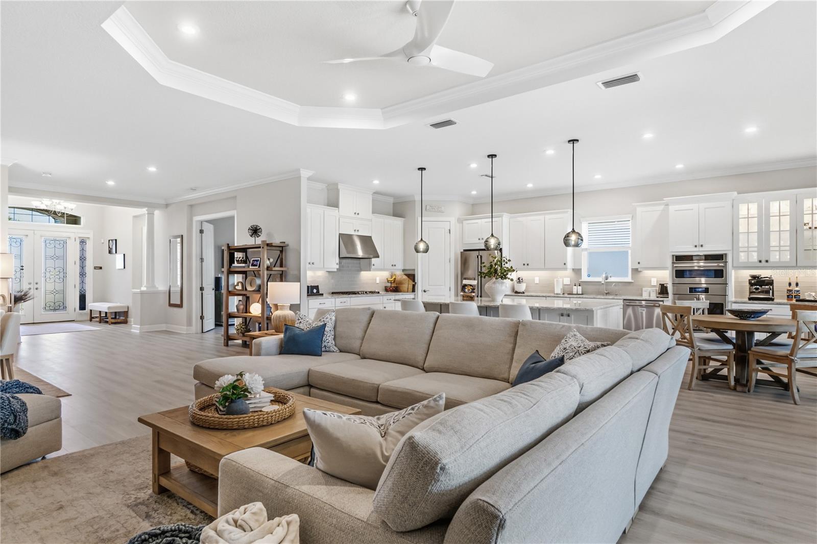 Image 48 of 100 For 3984 Santa Caterina Boulevard