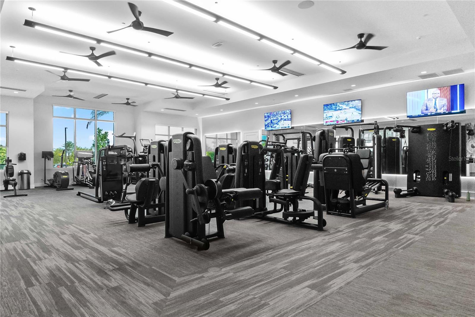 Image 89 of 100 For 3984 Santa Caterina Boulevard