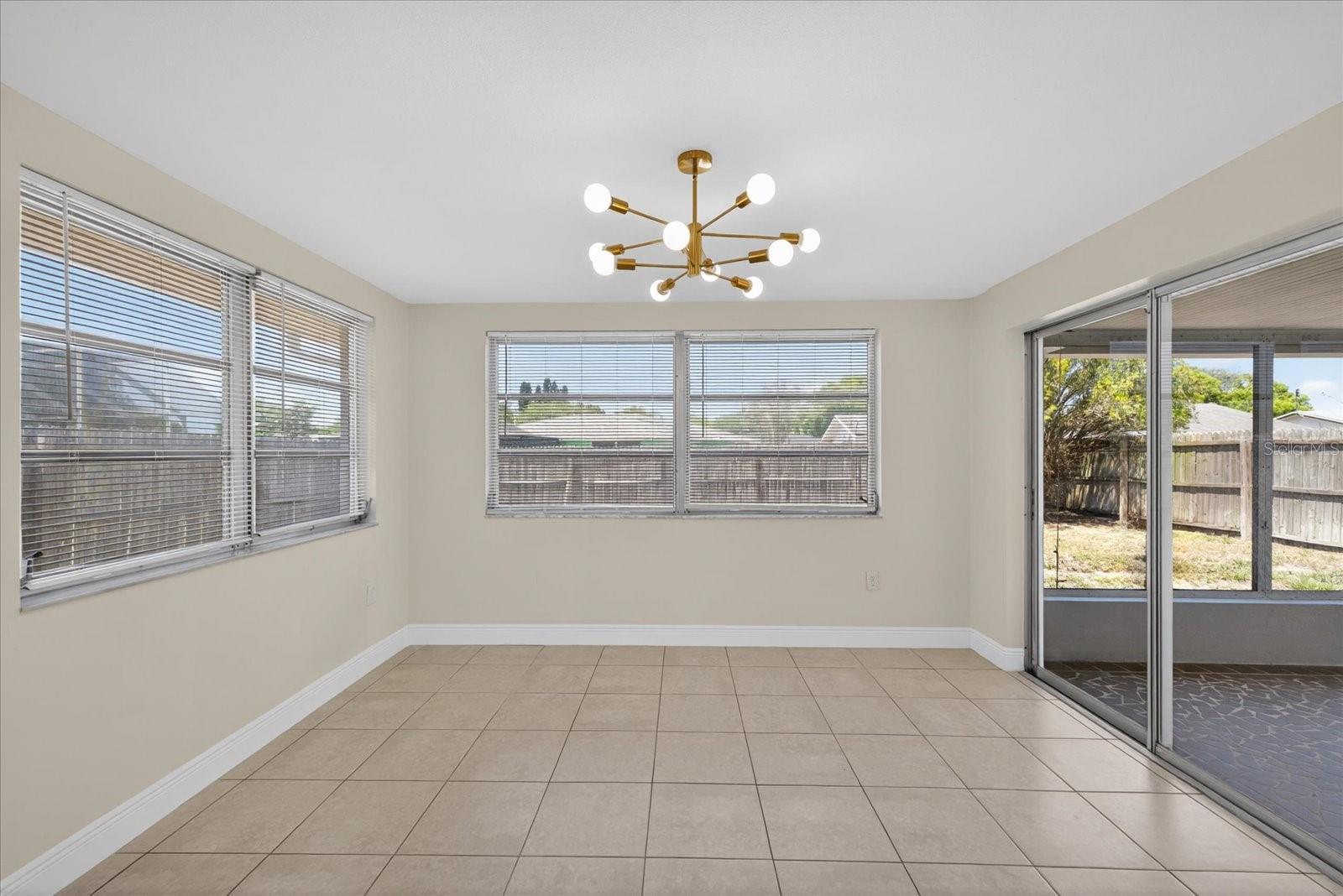 Image 18 of 39 For 7523 Briarwood Drive