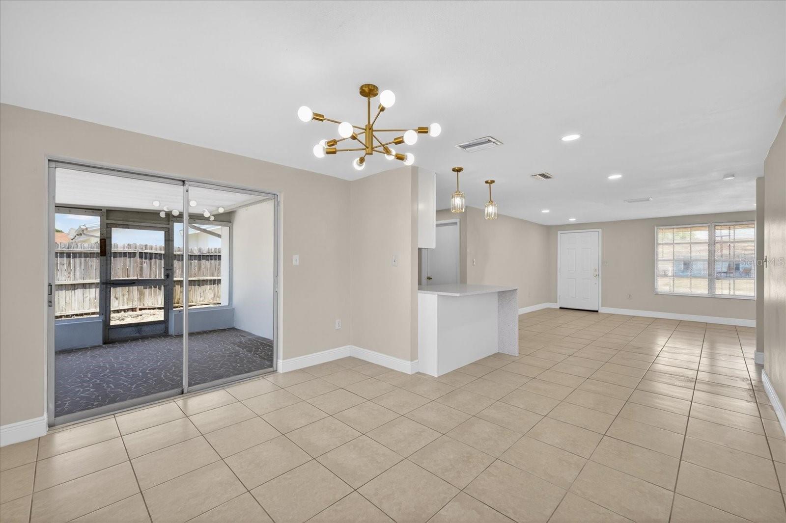 Image 19 of 39 For 7523 Briarwood Drive