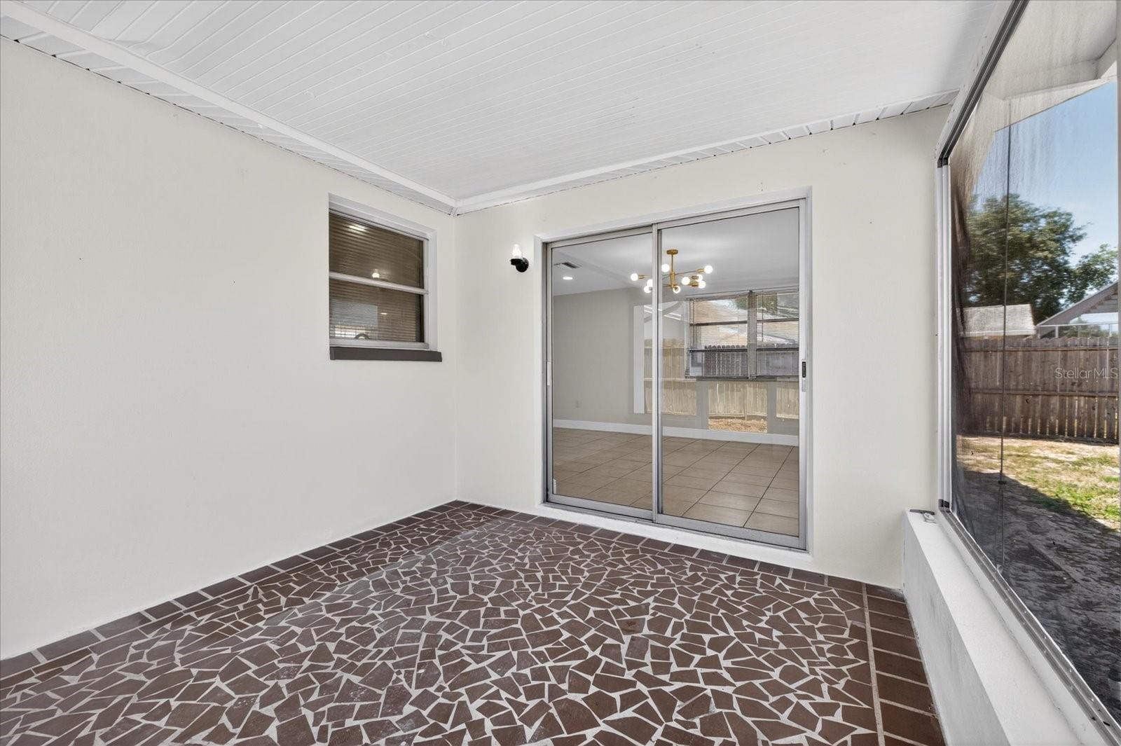 Image 30 of 39 For 7523 Briarwood Drive