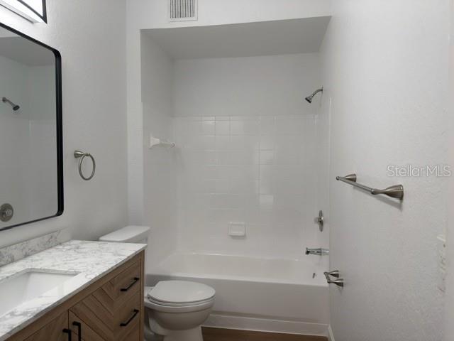 Image 12 of 17 For 17101 Carrington Park Drive 415