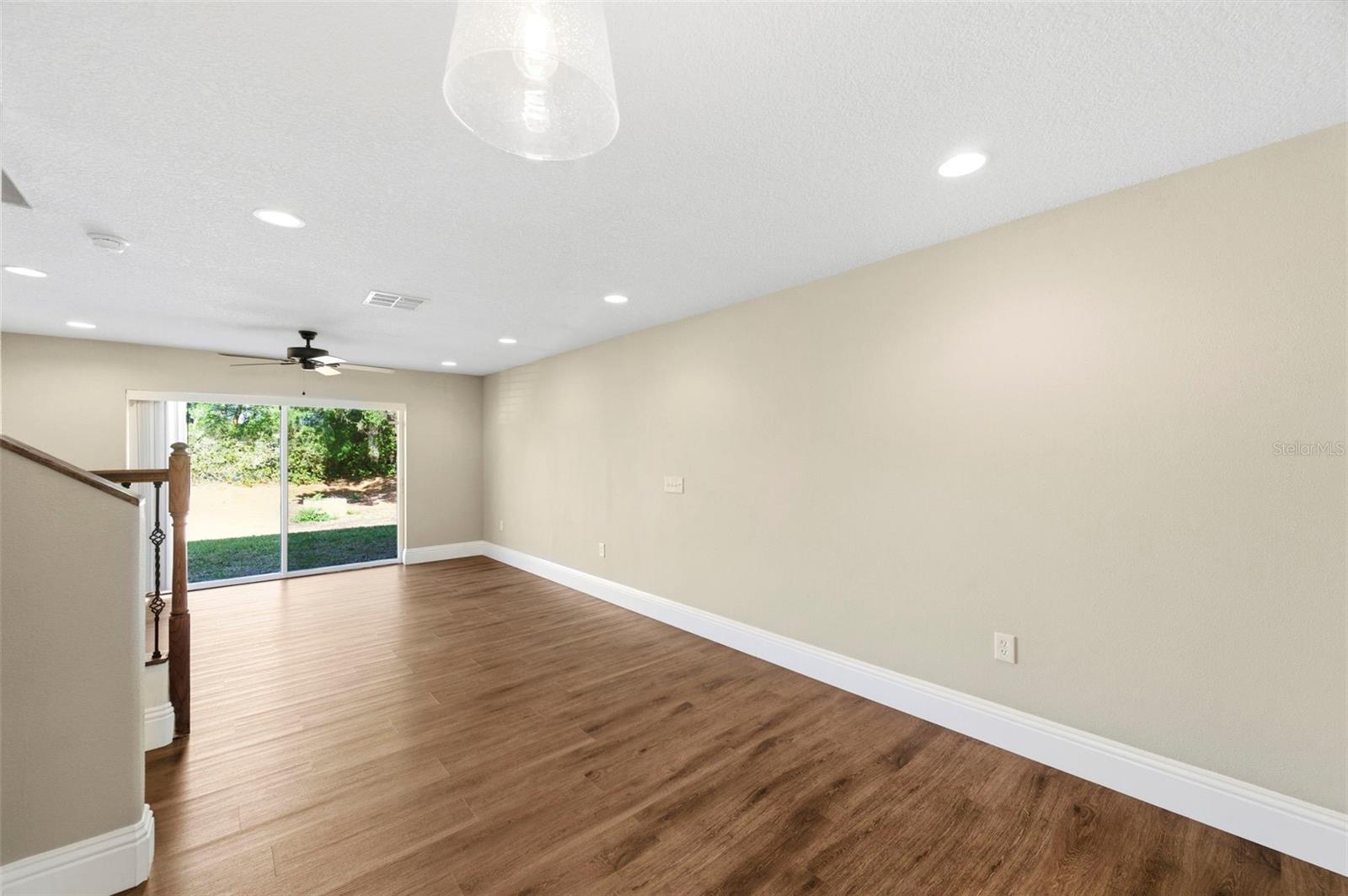Image 6 of 55 For 6811 Dartmouth Hill Street