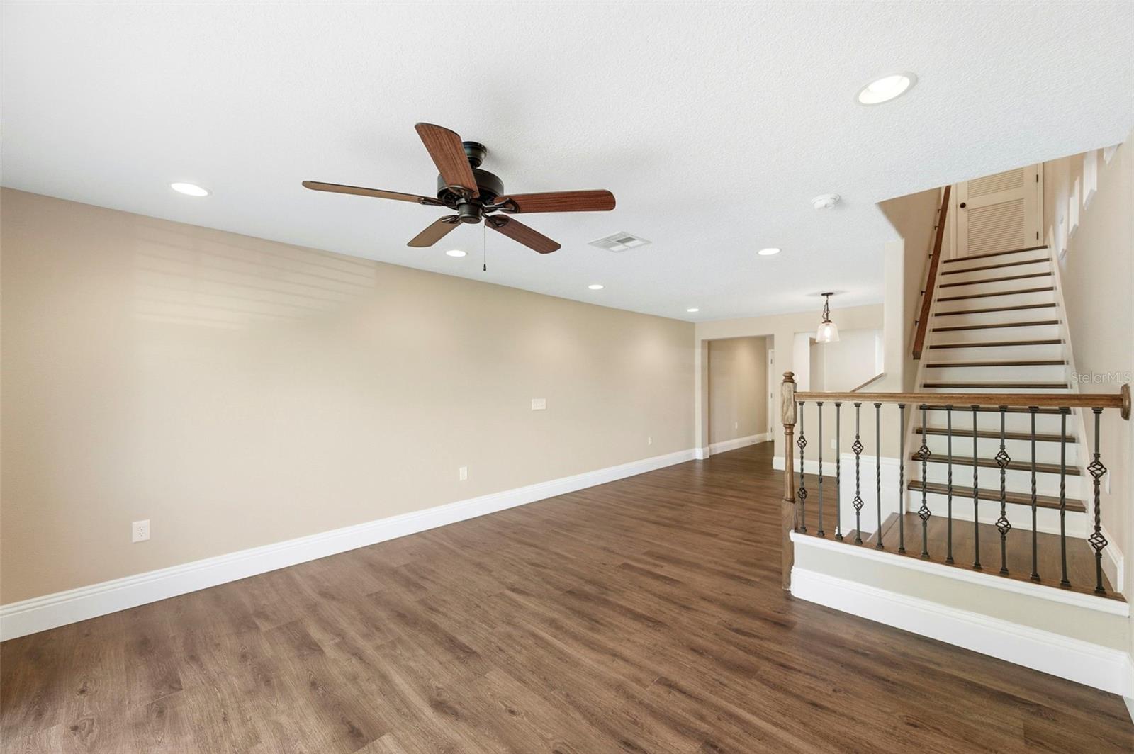 Image 9 of 55 For 6811 Dartmouth Hill Street