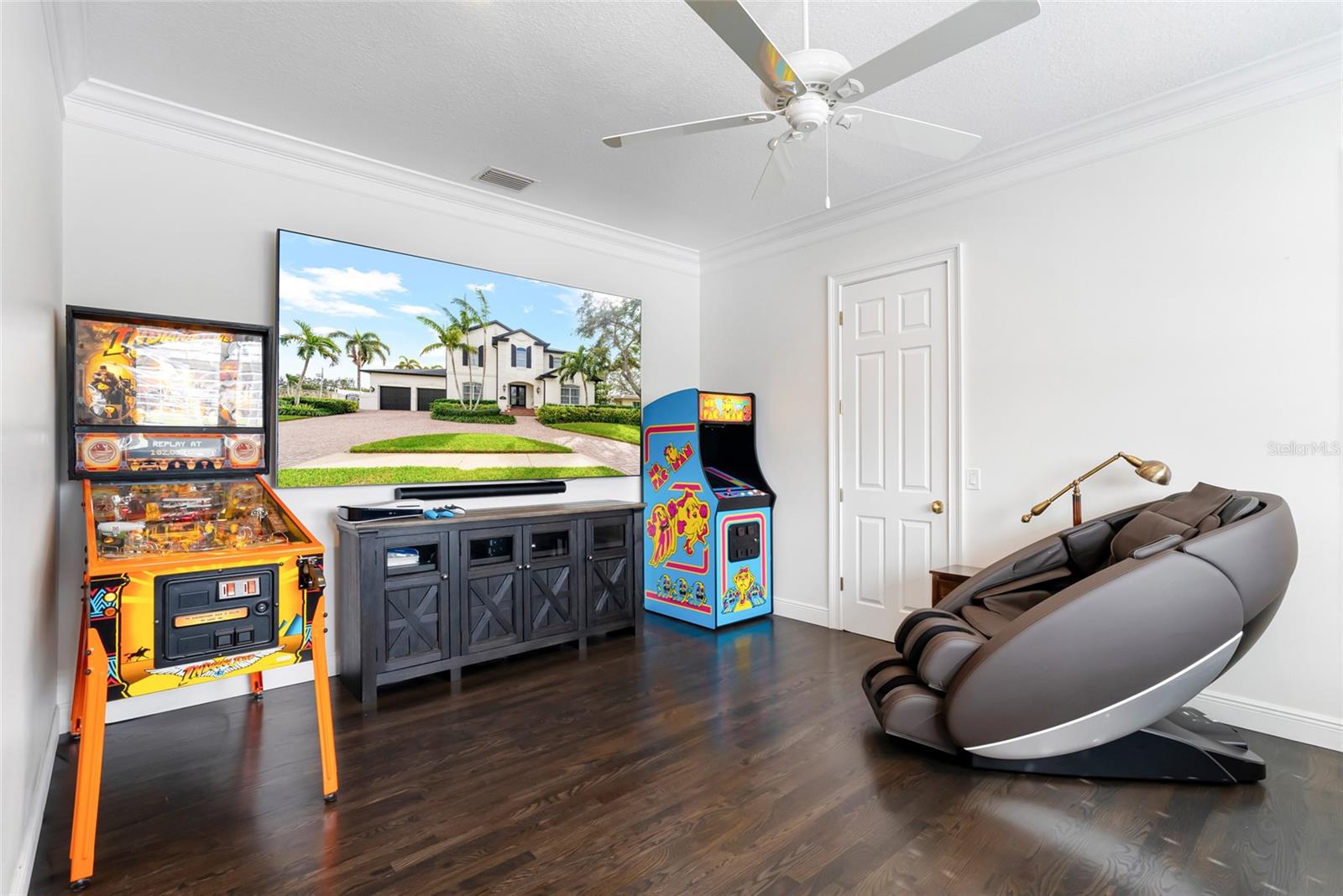 Image 20 of 77 For 356 Belleair Drive Ne