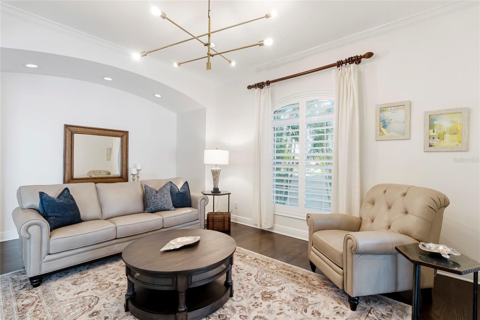 Image 23 of 77 For 356 Belleair Drive Ne