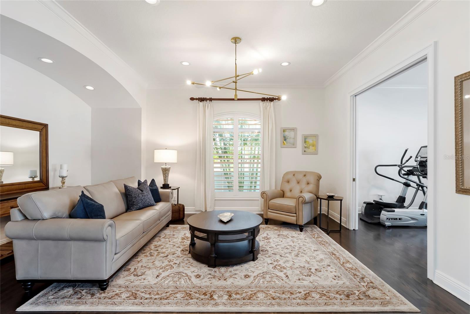 Image 24 of 77 For 356 Belleair Drive Ne