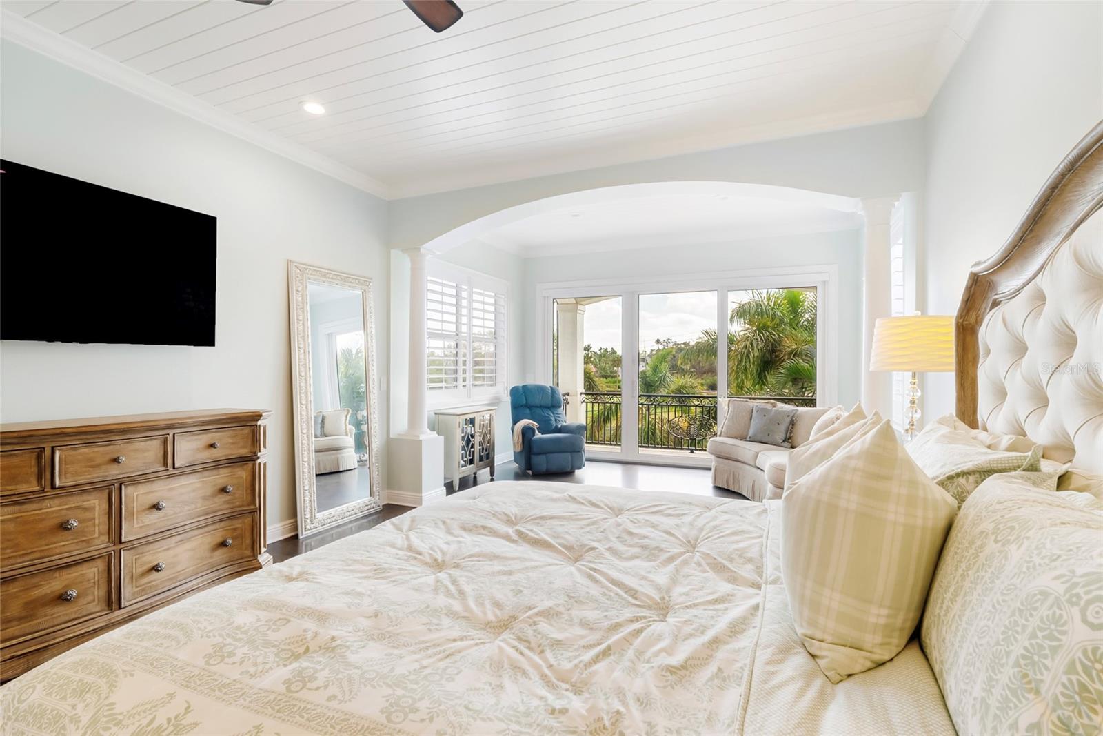 Image 27 of 77 For 356 Belleair Drive Ne