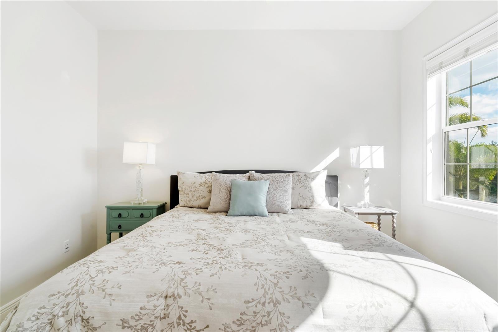 Image 40 of 77 For 356 Belleair Drive Ne