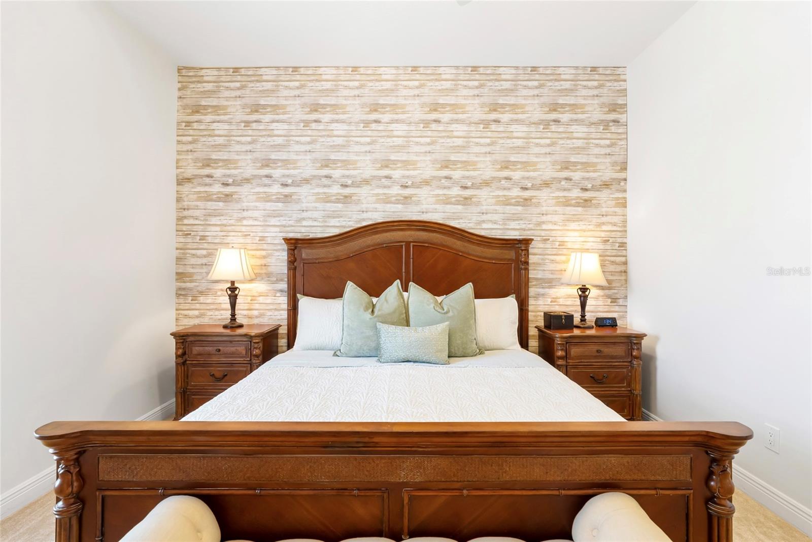 Image 42 of 77 For 356 Belleair Drive Ne