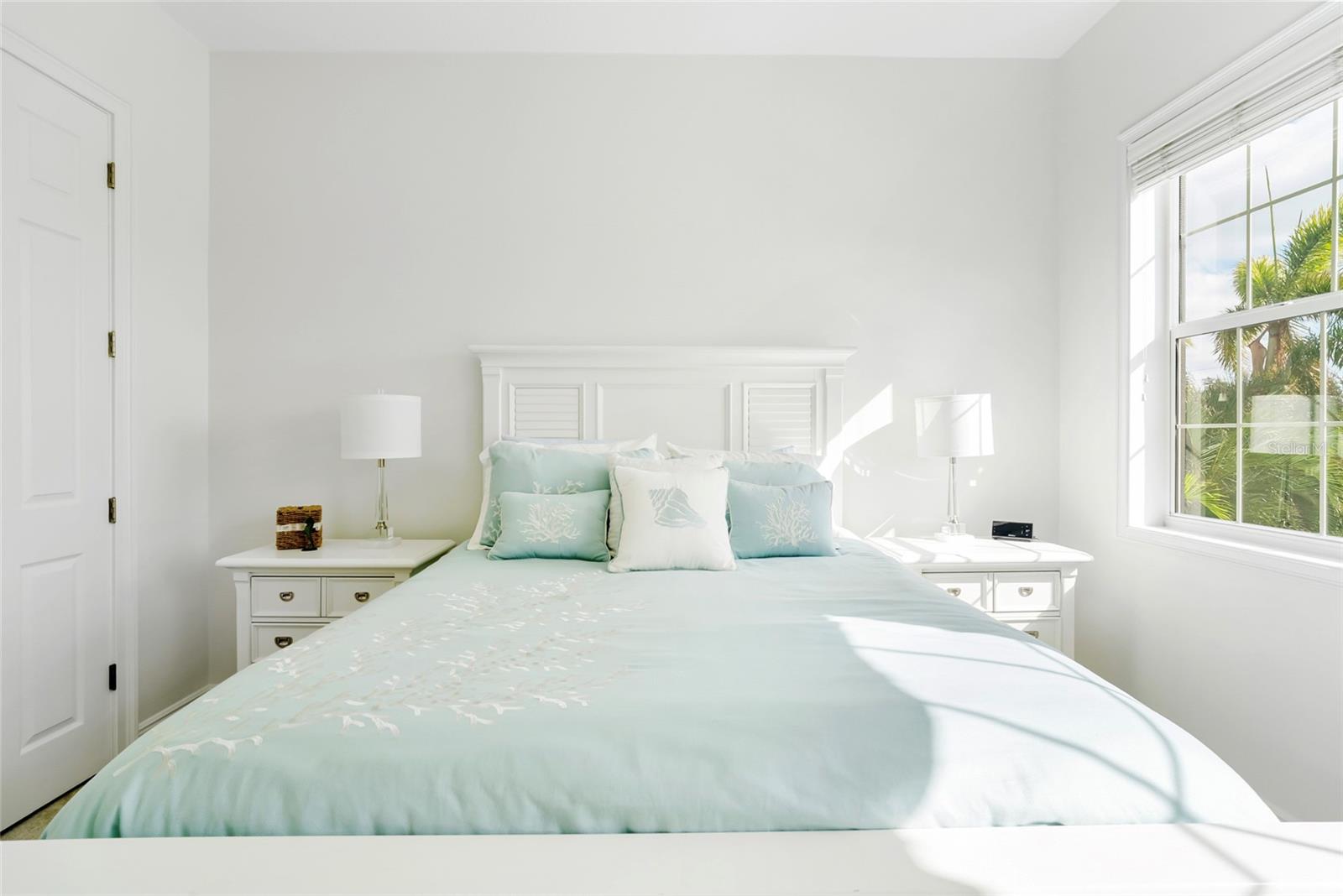 Image 45 of 77 For 356 Belleair Drive Ne