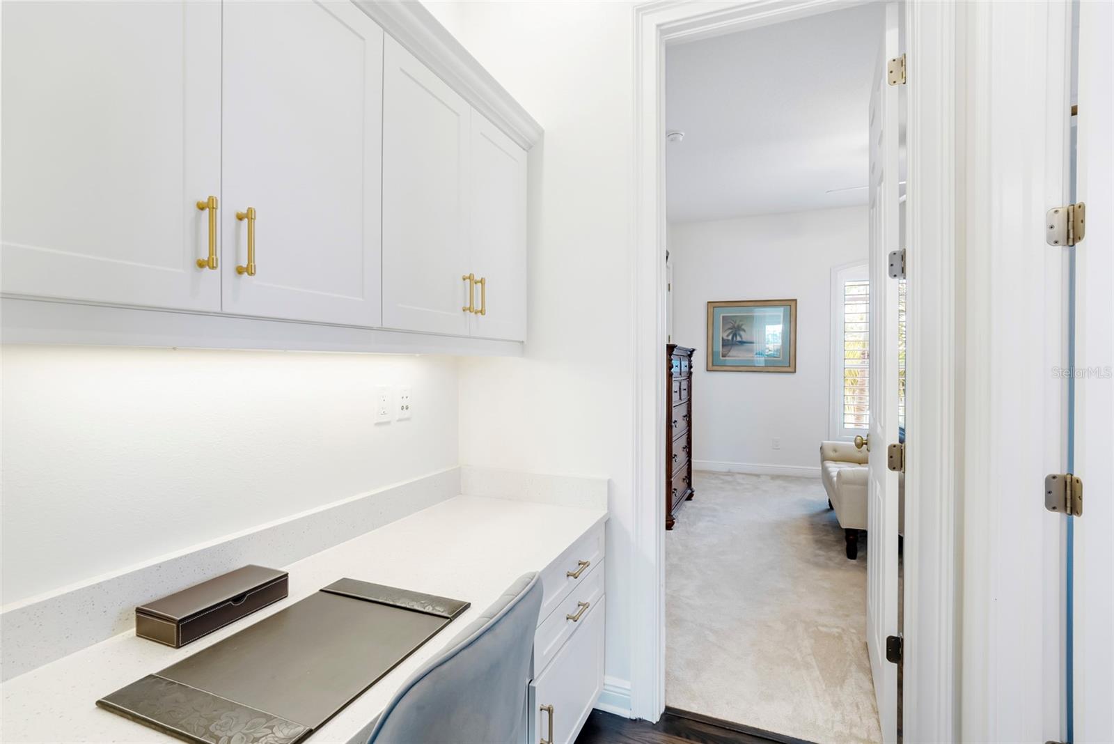 Image 46 of 77 For 356 Belleair Drive Ne