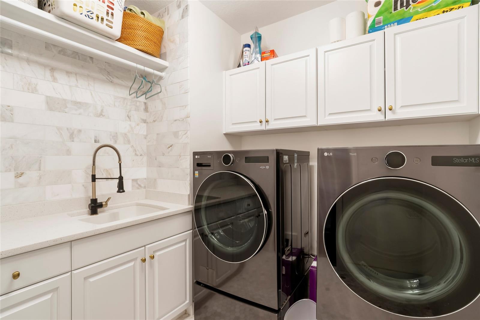 Image 51 of 77 For 356 Belleair Drive Ne