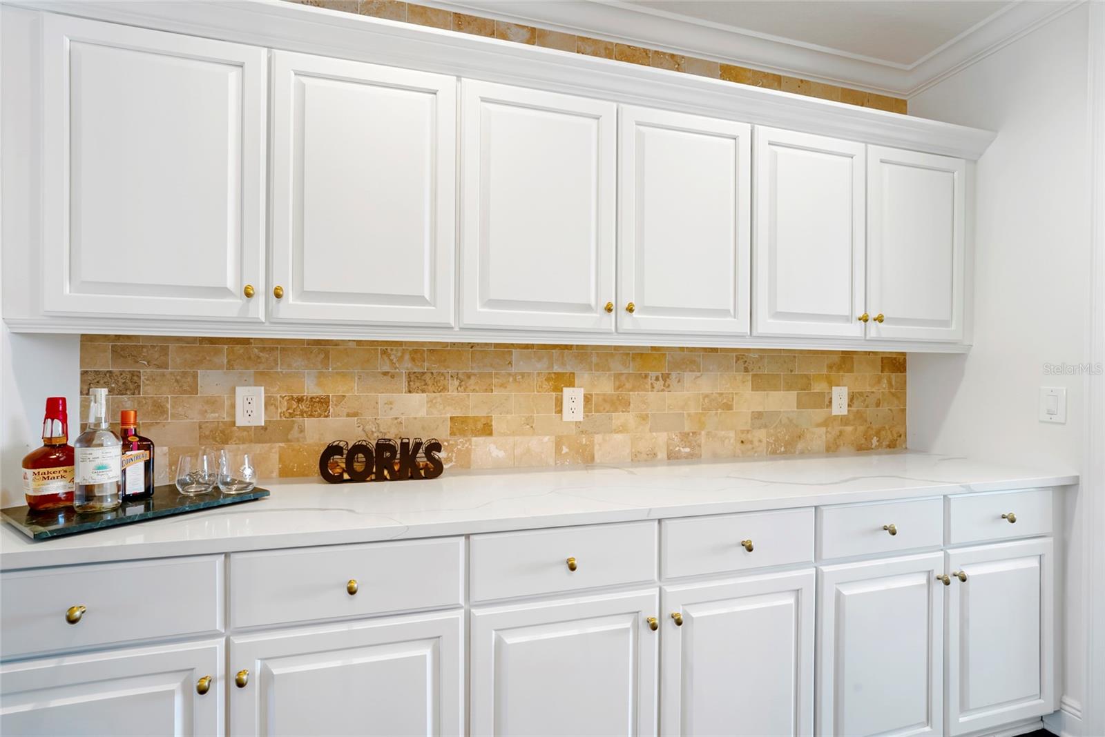 Image 56 of 77 For 356 Belleair Drive Ne