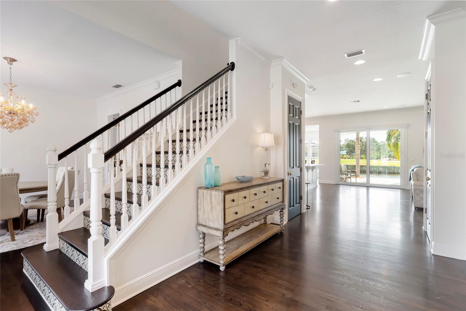 Image 6 of 77 For 356 Belleair Drive Ne