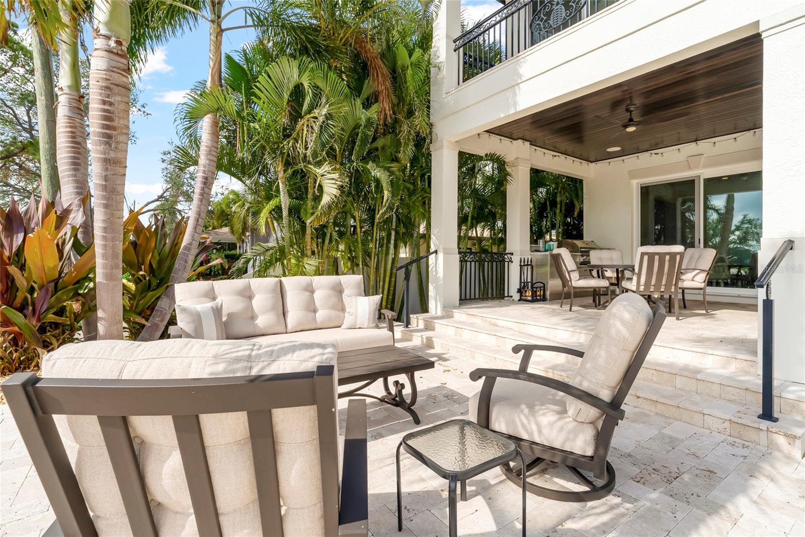 Image 66 of 77 For 356 Belleair Drive Ne