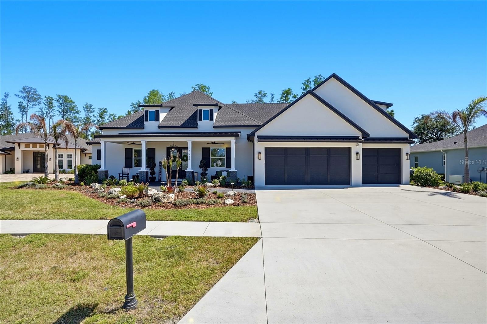 Listing photo id 0 for 3944 Cove Lake Place