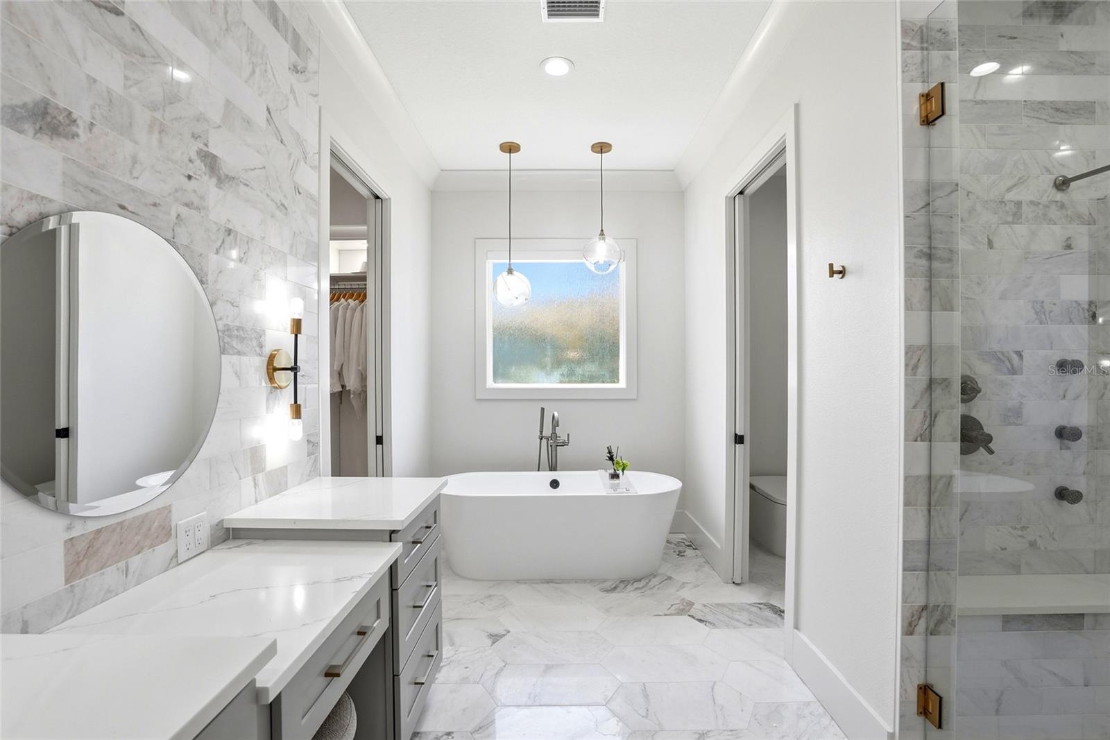 Listing photo id 26 for 3944 Cove Lake Place