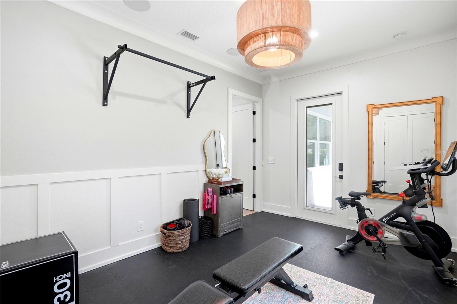 Listing photo id 31 for 3944 Cove Lake Place