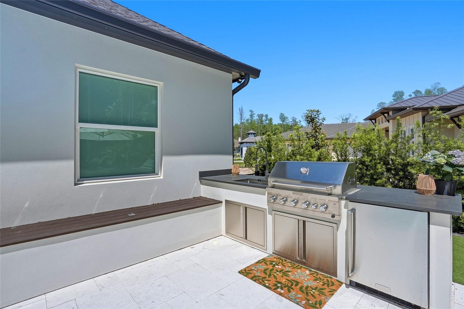 Listing photo id 61 for 3944 Cove Lake Place