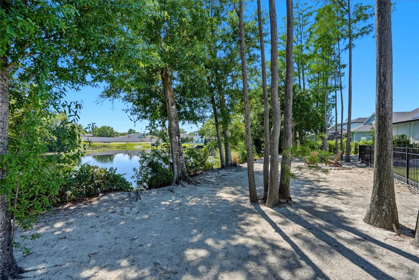 Listing photo id 71 for 3944 Cove Lake Place