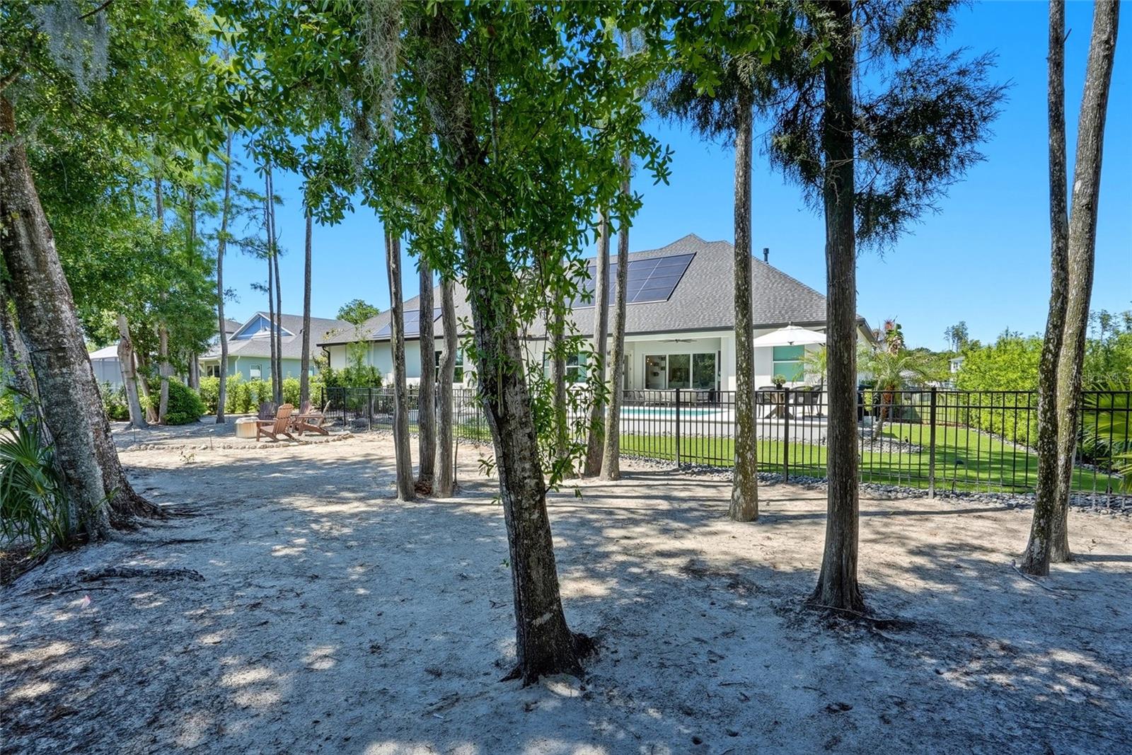Listing photo id 72 for 3944 Cove Lake Place