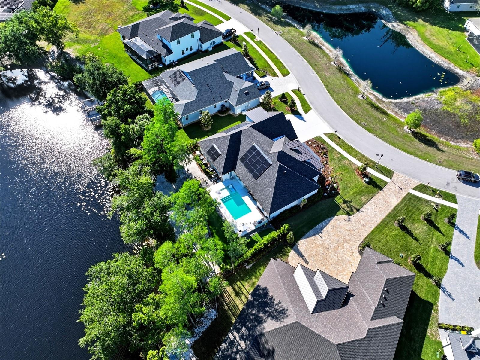 Listing photo id 76 for 3944 Cove Lake Place