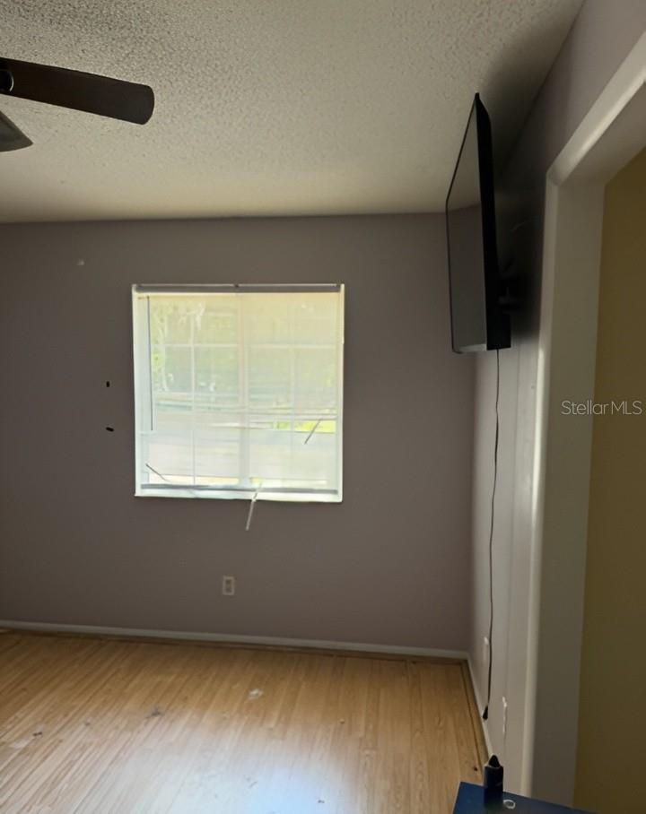 Image 11 of 18 For 101 Walker Drive