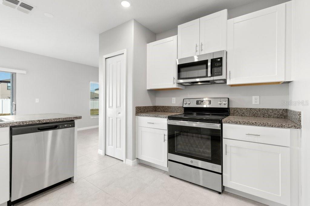 Image 7 of 27 For 4436 Globe Thistle Drive