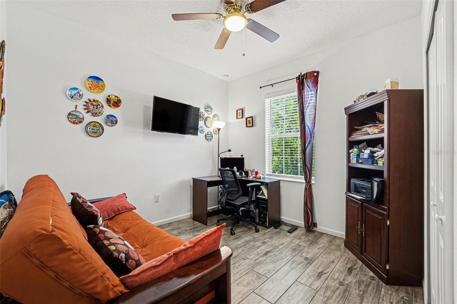 Image 6 of 15 For 501 Sapphire Dr