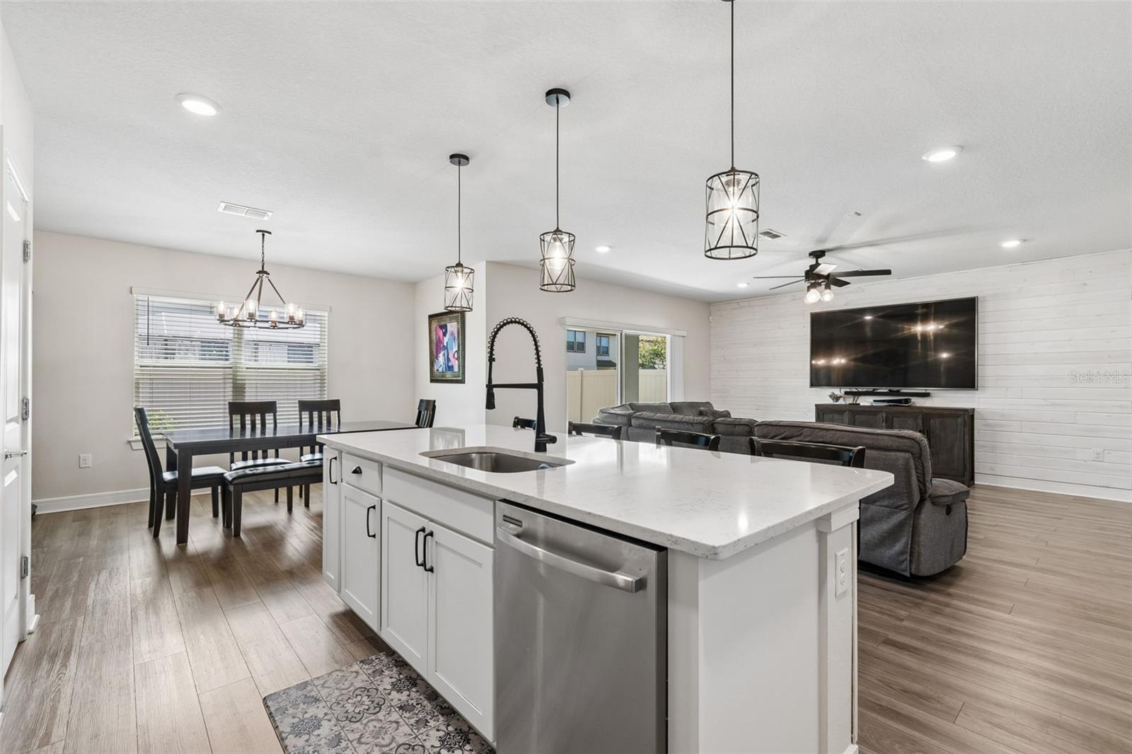 Image 14 of 67 For 6608 Ryestone Way