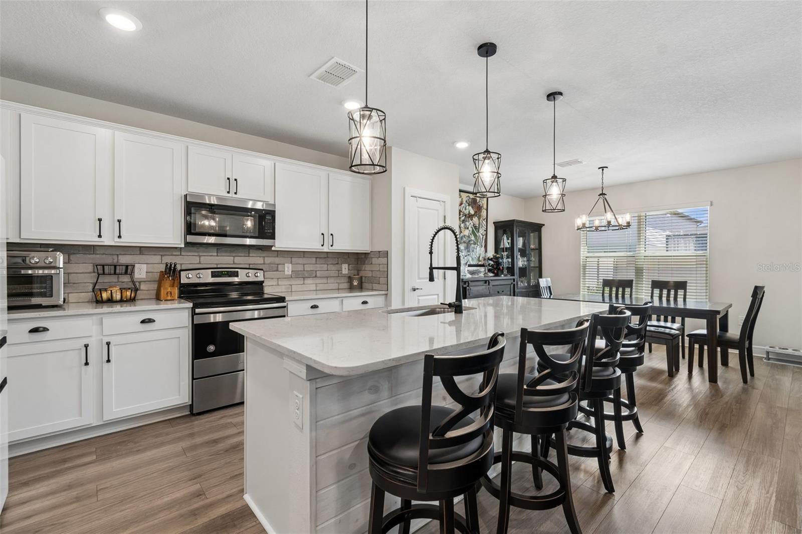 Image 16 of 67 For 6608 Ryestone Way