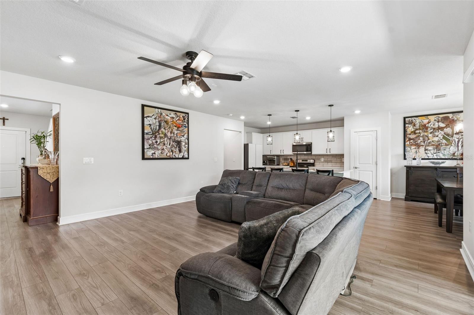 Image 24 of 67 For 6608 Ryestone Way