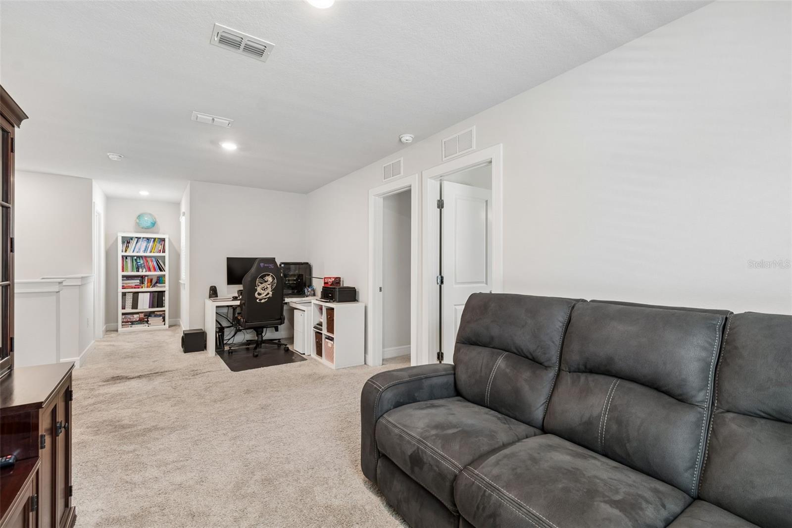 Image 29 of 67 For 6608 Ryestone Way