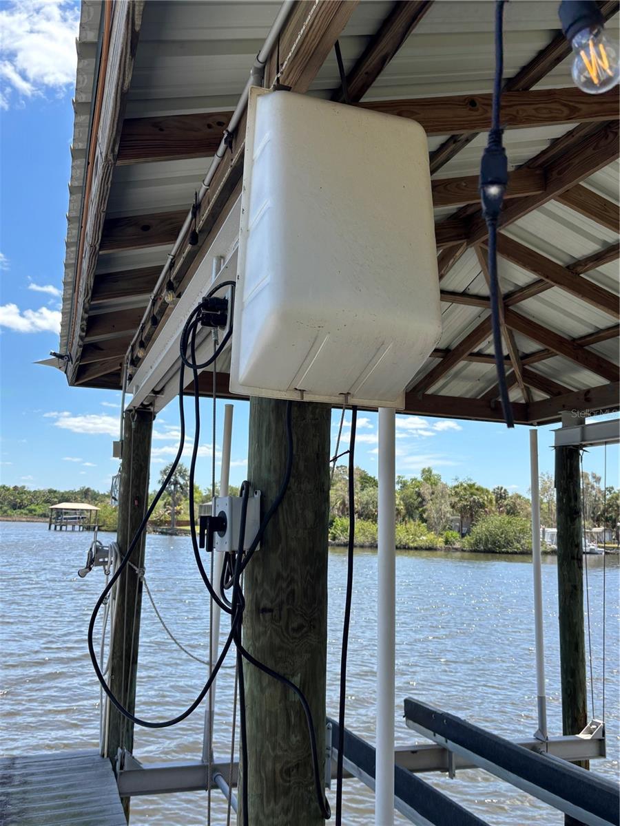 Image 5 of 8 For 9922 Alavista Drive