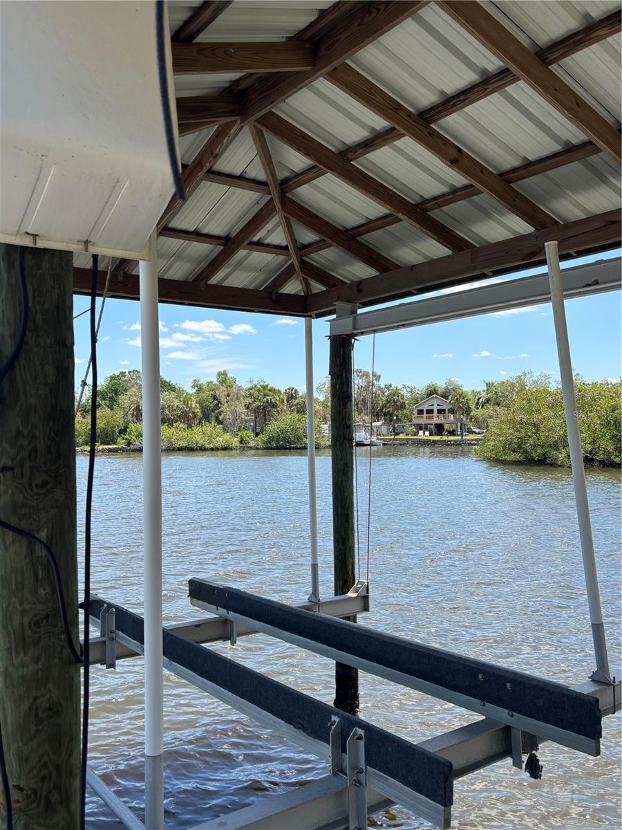 Image 6 of 8 For 9922 Alavista Drive