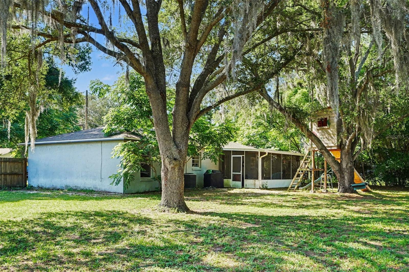 Image 28 of 31 For 444 Ashley Road