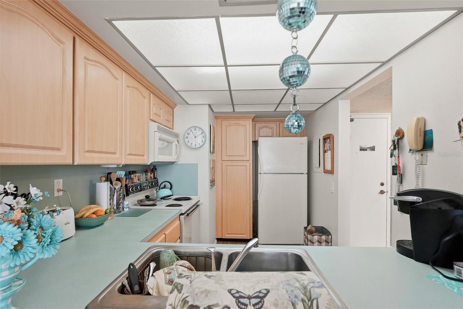 Image 10 of 25 For 6180 Sun Boulevard 307