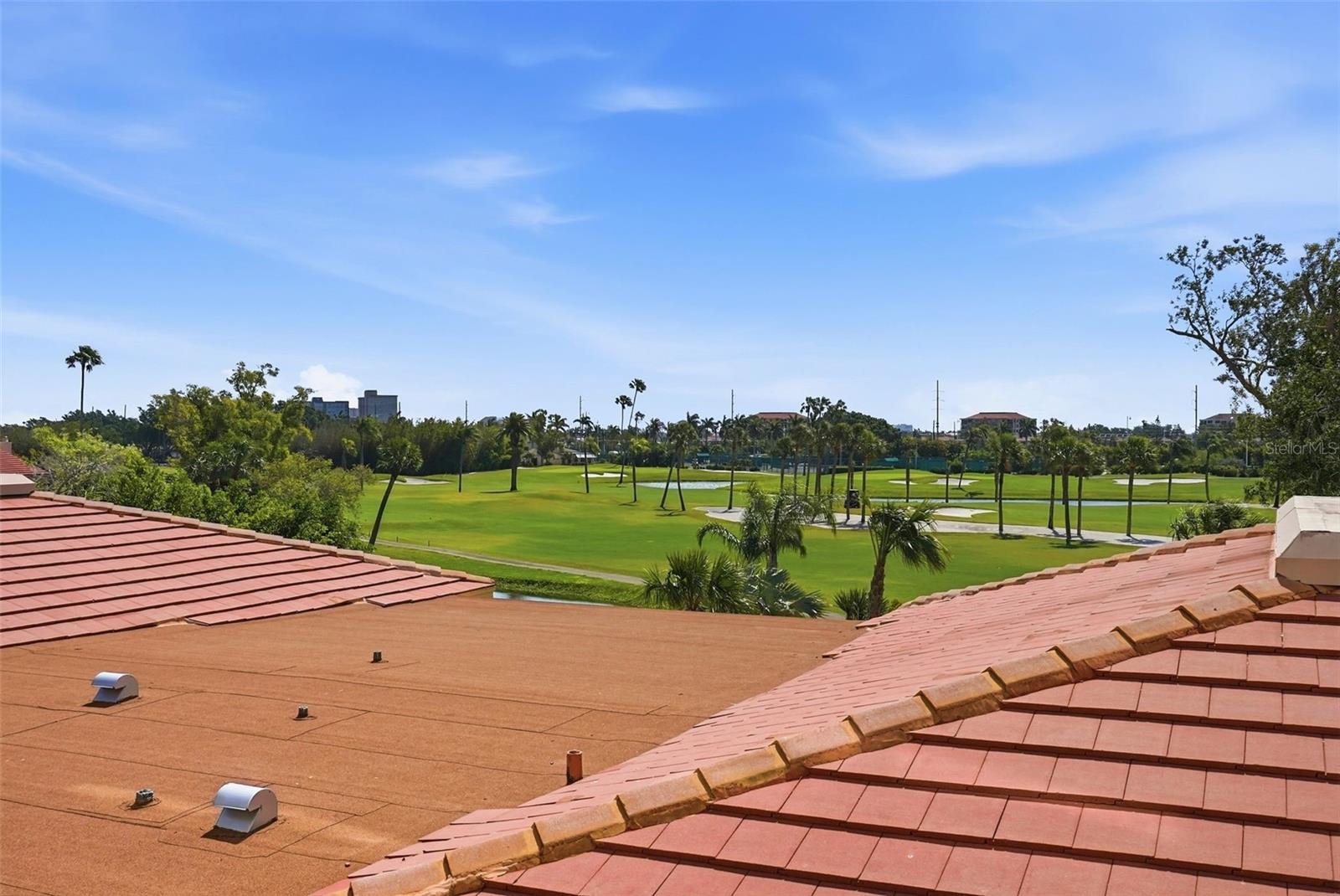 Image 19 of 25 For 6180 Sun Boulevard 307