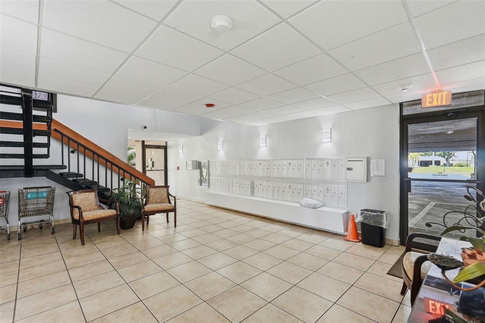 Image 21 of 25 For 6180 Sun Boulevard 307