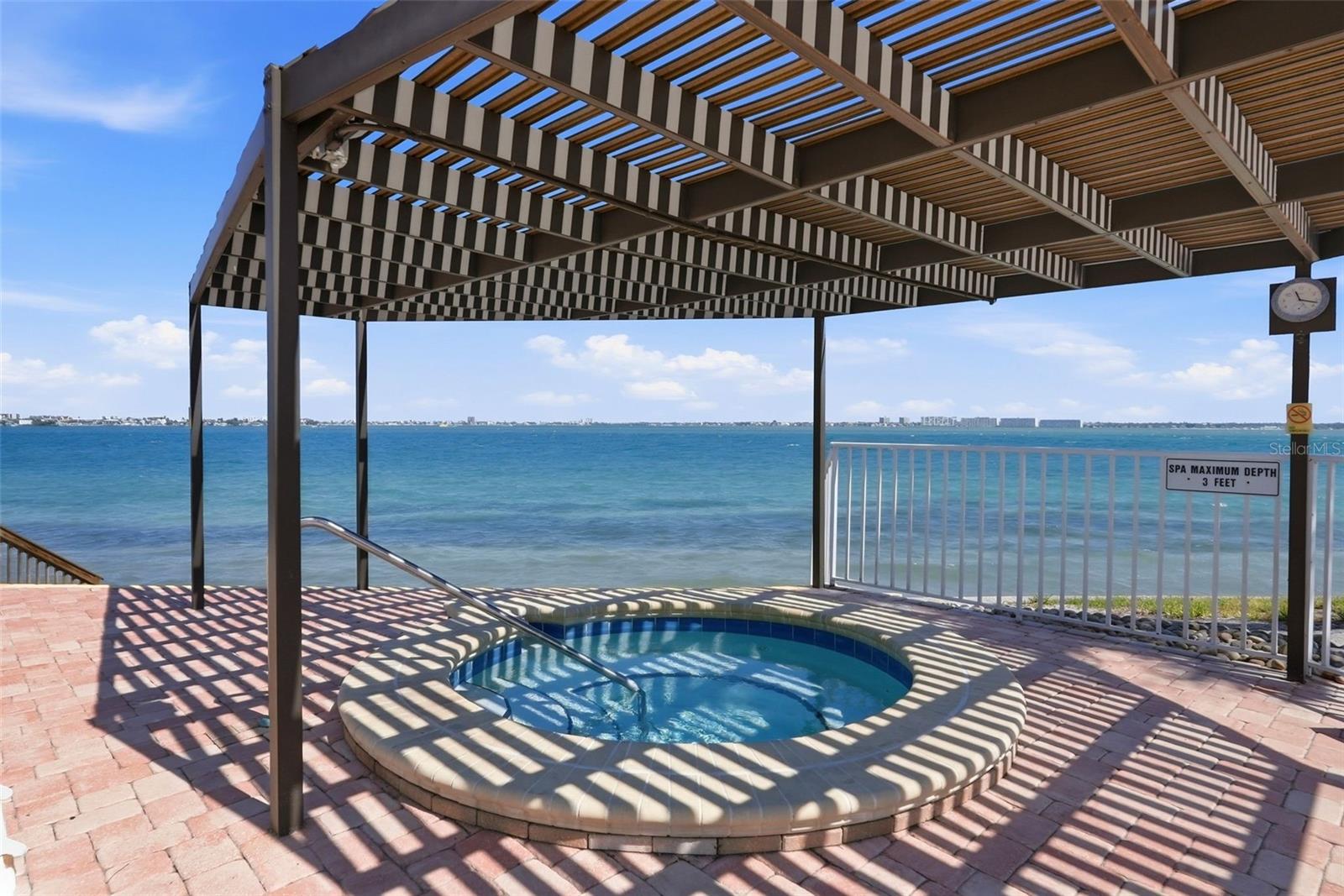 Image 22 of 25 For 6180 Sun Boulevard 307